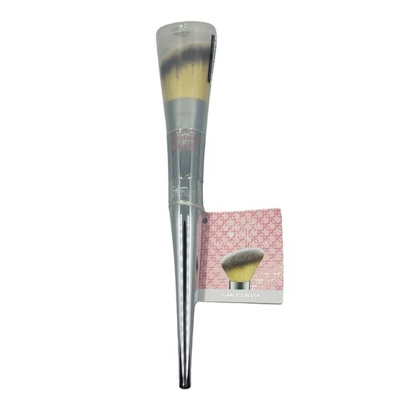 IT Cosmetics | IT Brushes for Ulta No 227 - Flawless Blush Brush - Picture 1 of 1